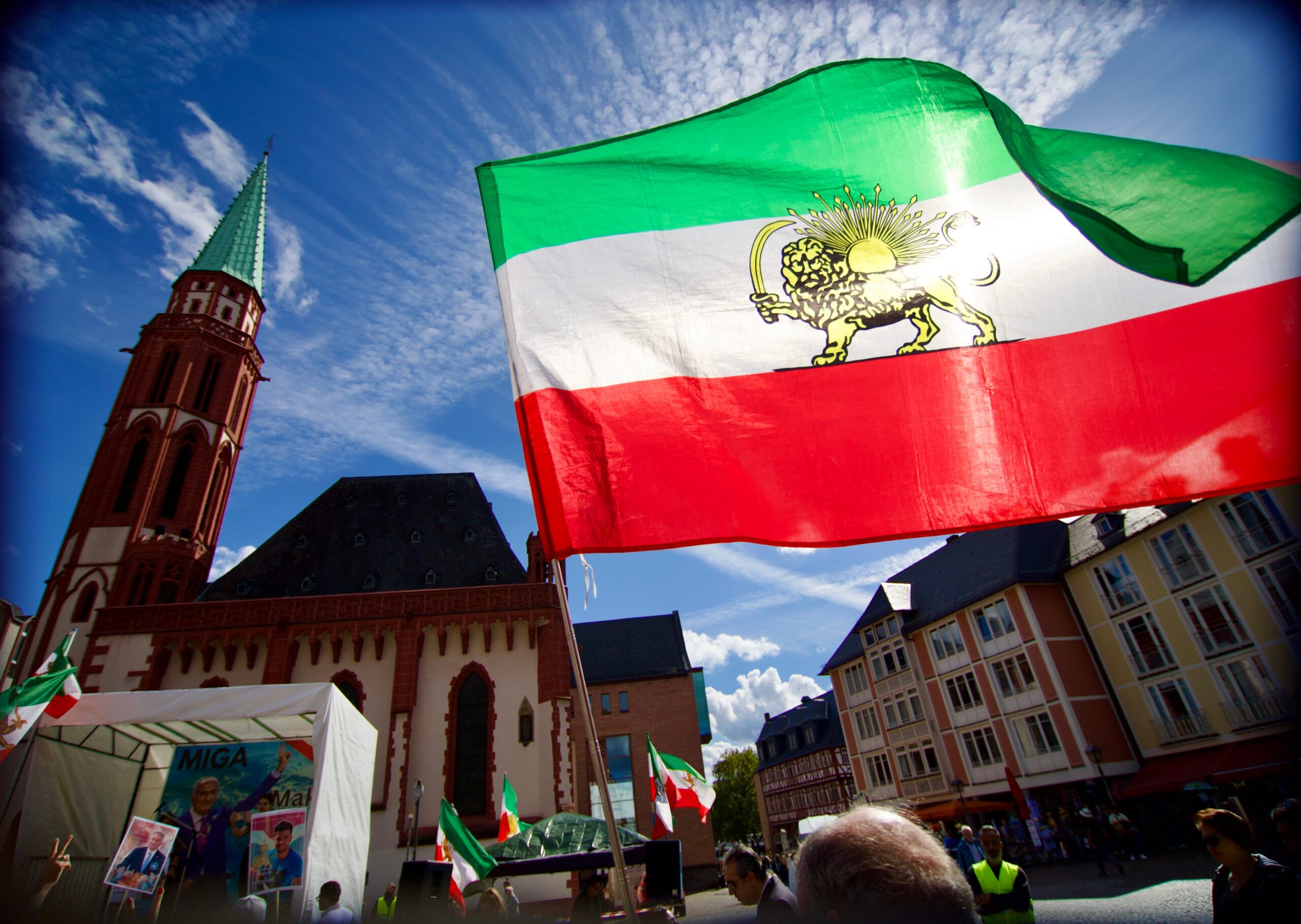 Senior Iranian diplomat defects amid unrest, raising questions about the ayatollah’s future