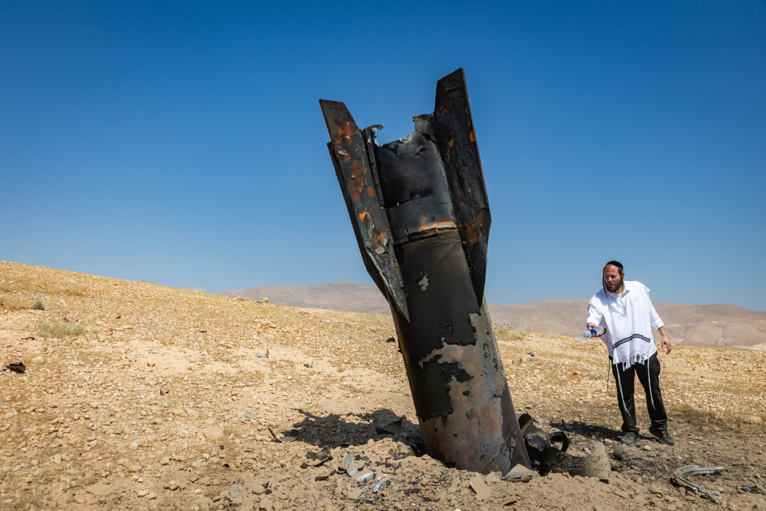 Ballistic missiles, broken ceasefires, and Iran's open hand in the war ...
